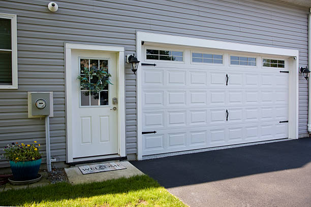 24/7 Emergency Garage Door Panel Replacement experts in Marmet, WV